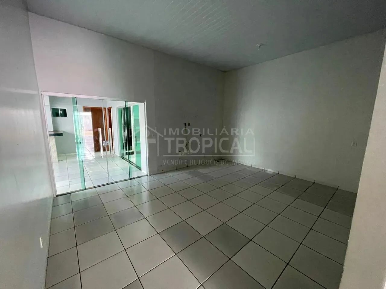 Vende-se casa, no Setor Beira Rio em Porto Nacional-TO - Foto 4