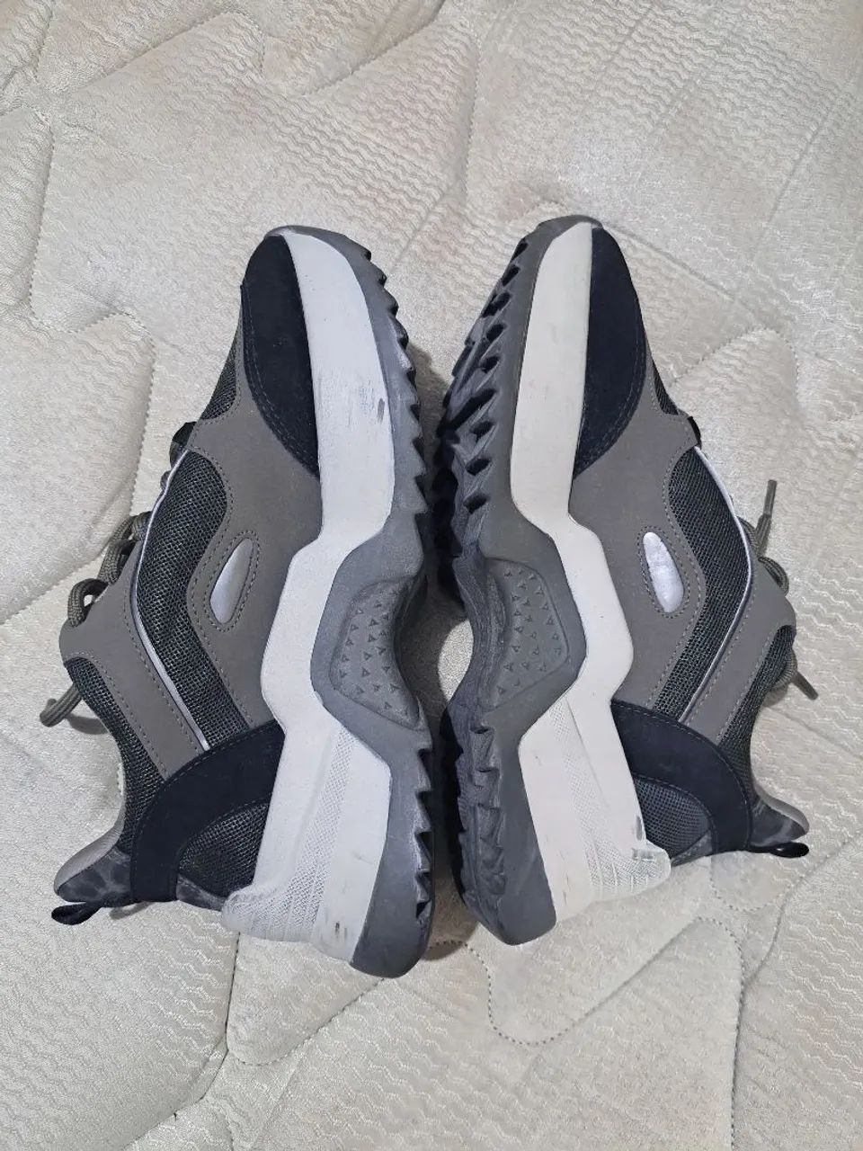 Tênis Chunky Moderno - Verde militar - Via Marte  - Foto 2