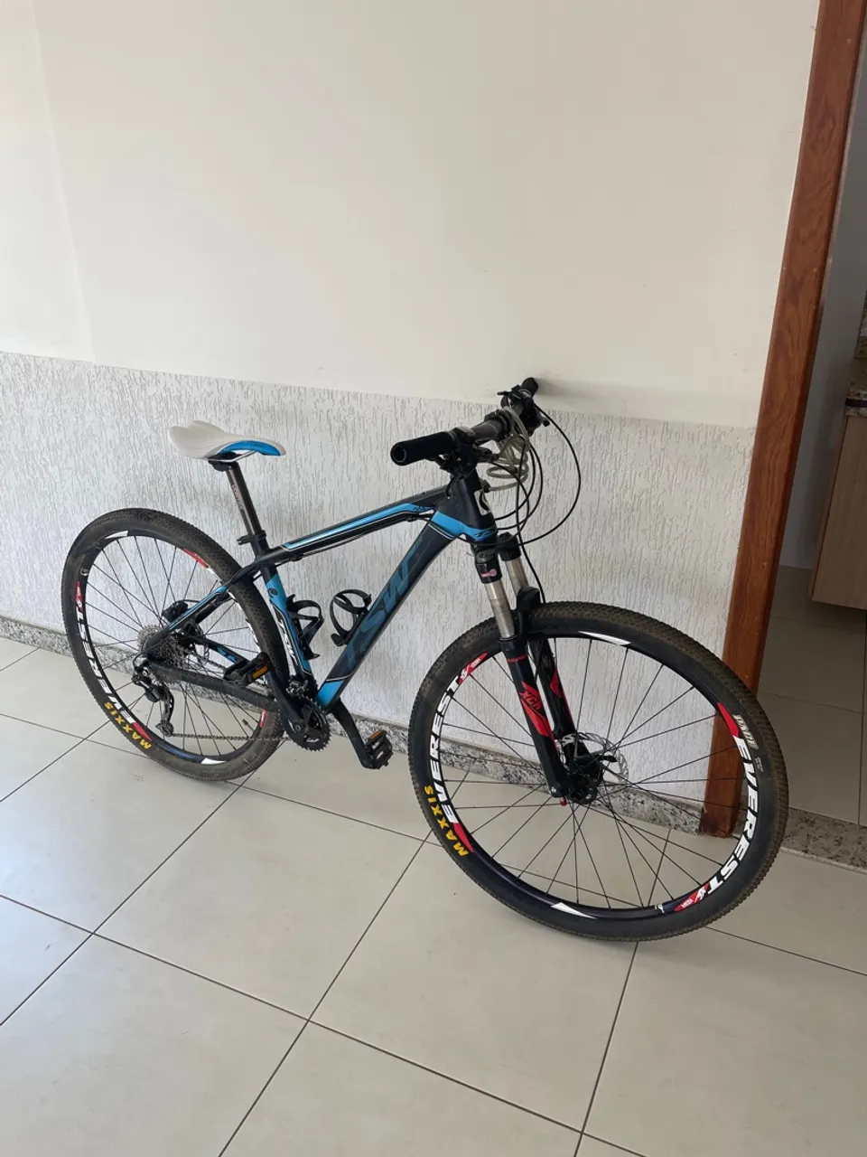 Bicicleta MTB Tsw Pro elite/ Bicicleta Caloi Atacama.