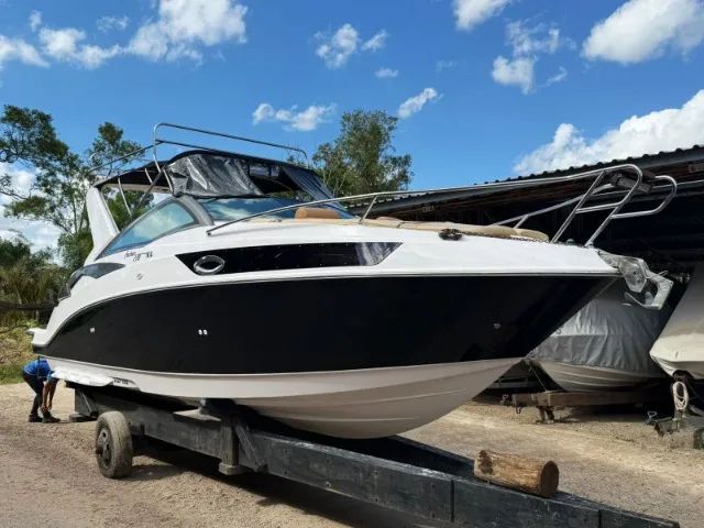 Lancha Focker 270 - Ano 2010 - Mercruiser 350MAG - 300Hp - Foto 2