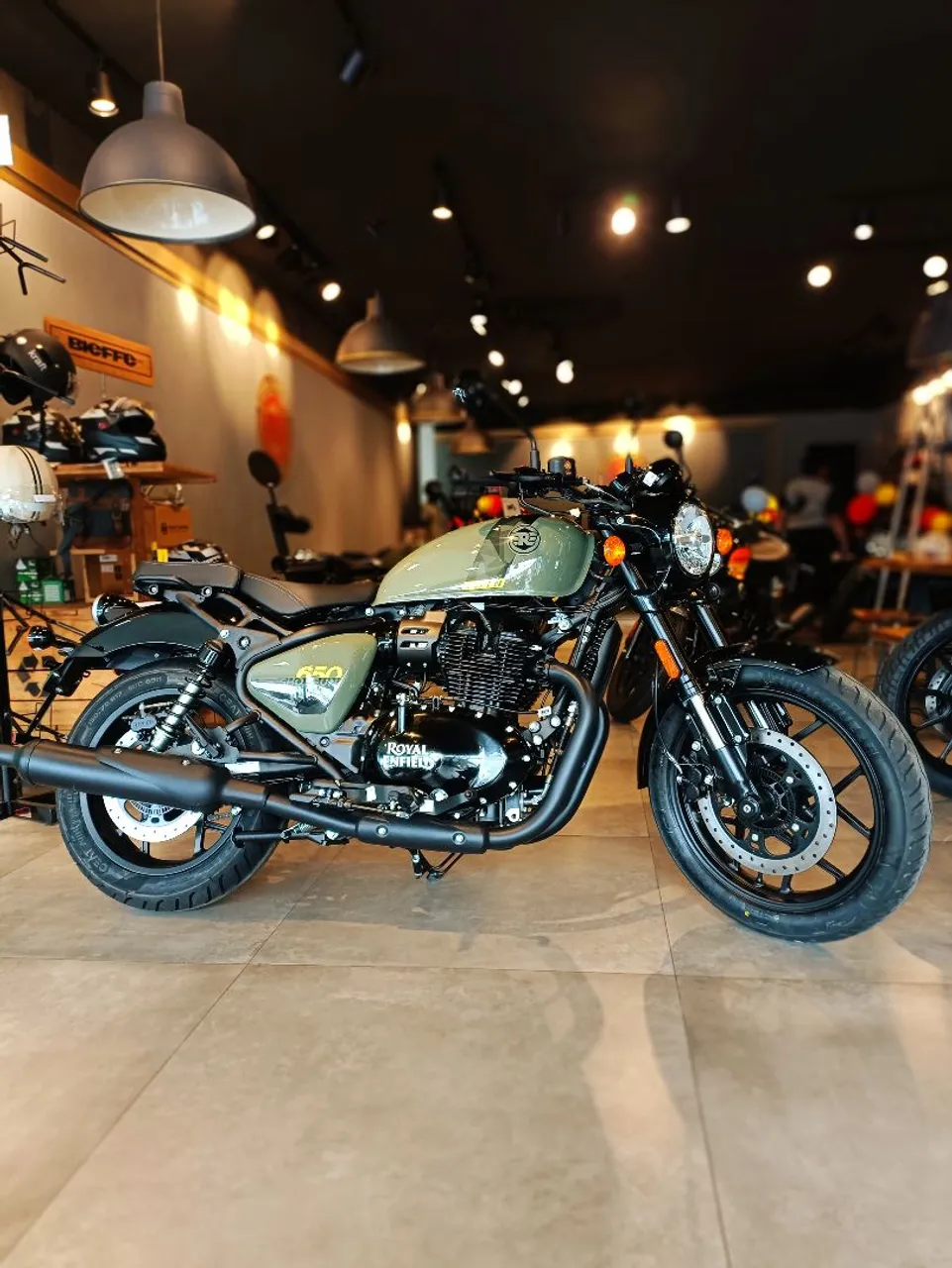 Shotgun 650 | Thalita