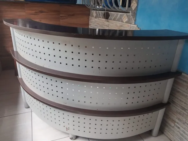balcão de recepção moderno