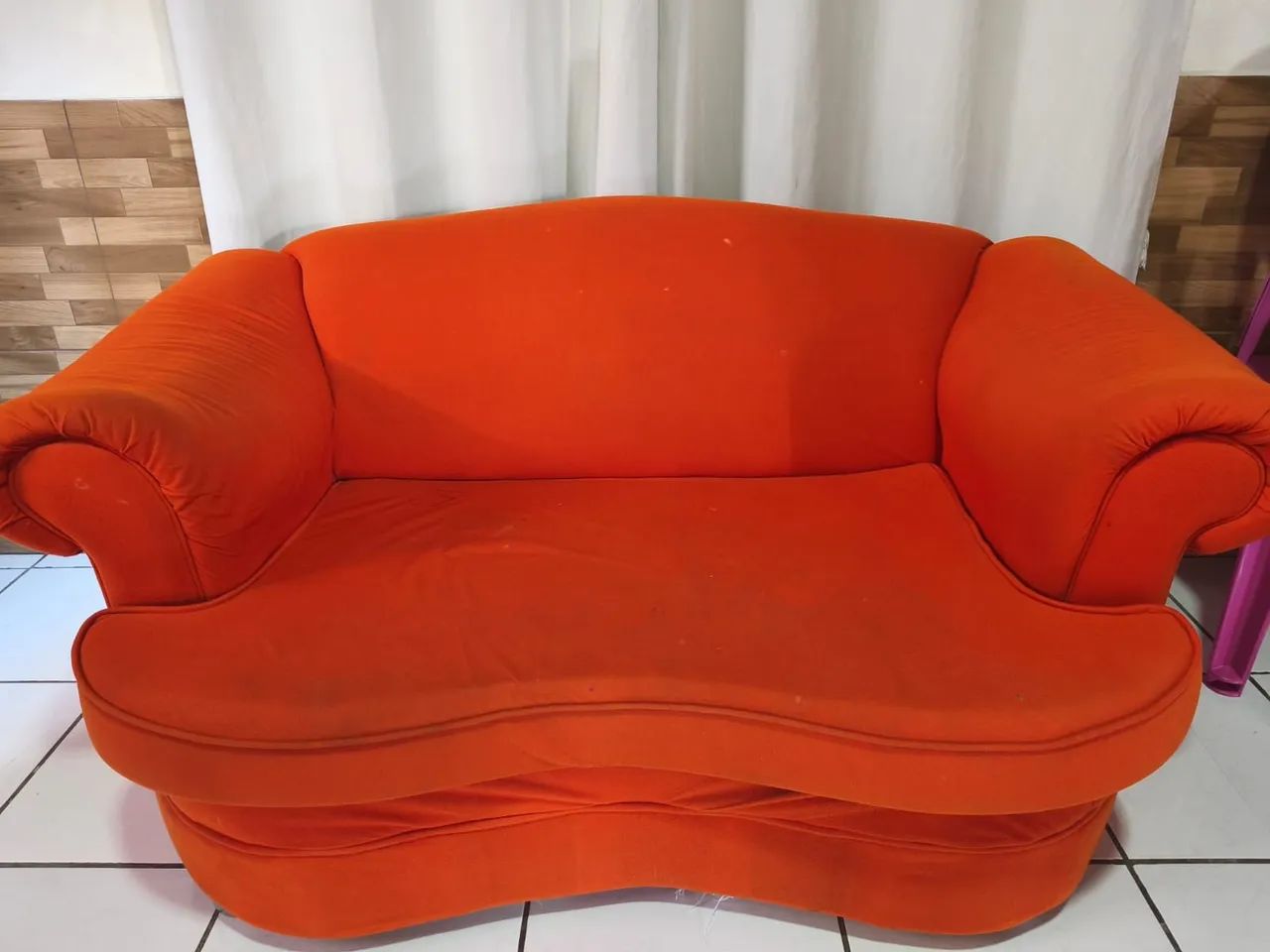 Sofá  Laranja Confortável64254010957058120