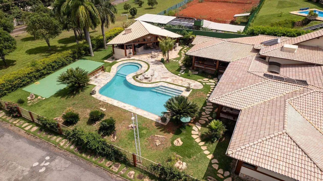 SMDB - Linda casa, espaçosa, imponente e atemporal