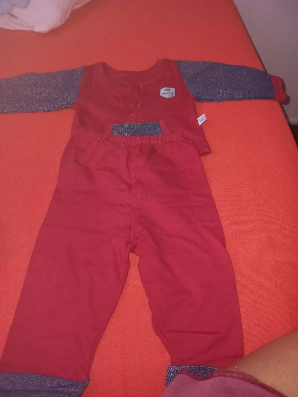 Conjunto Infantil Vermelho com Detalhes