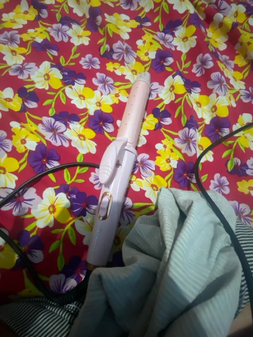 Baby liss 2 em um chapinha tbm, esquenta muito 