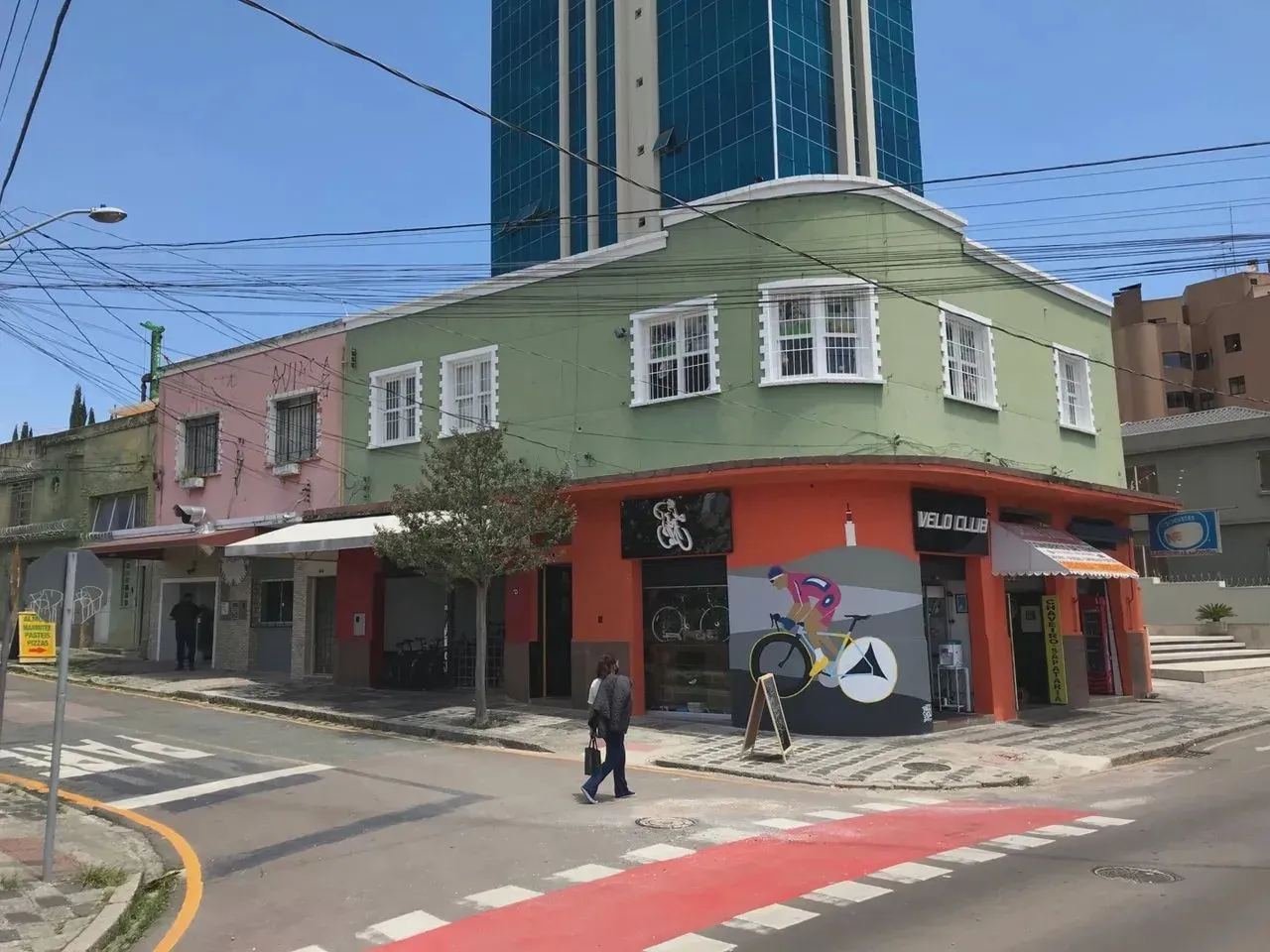 Imóvel para aluguel possui 55 metros quadrados em Alto da Glória - Curitiba - PR