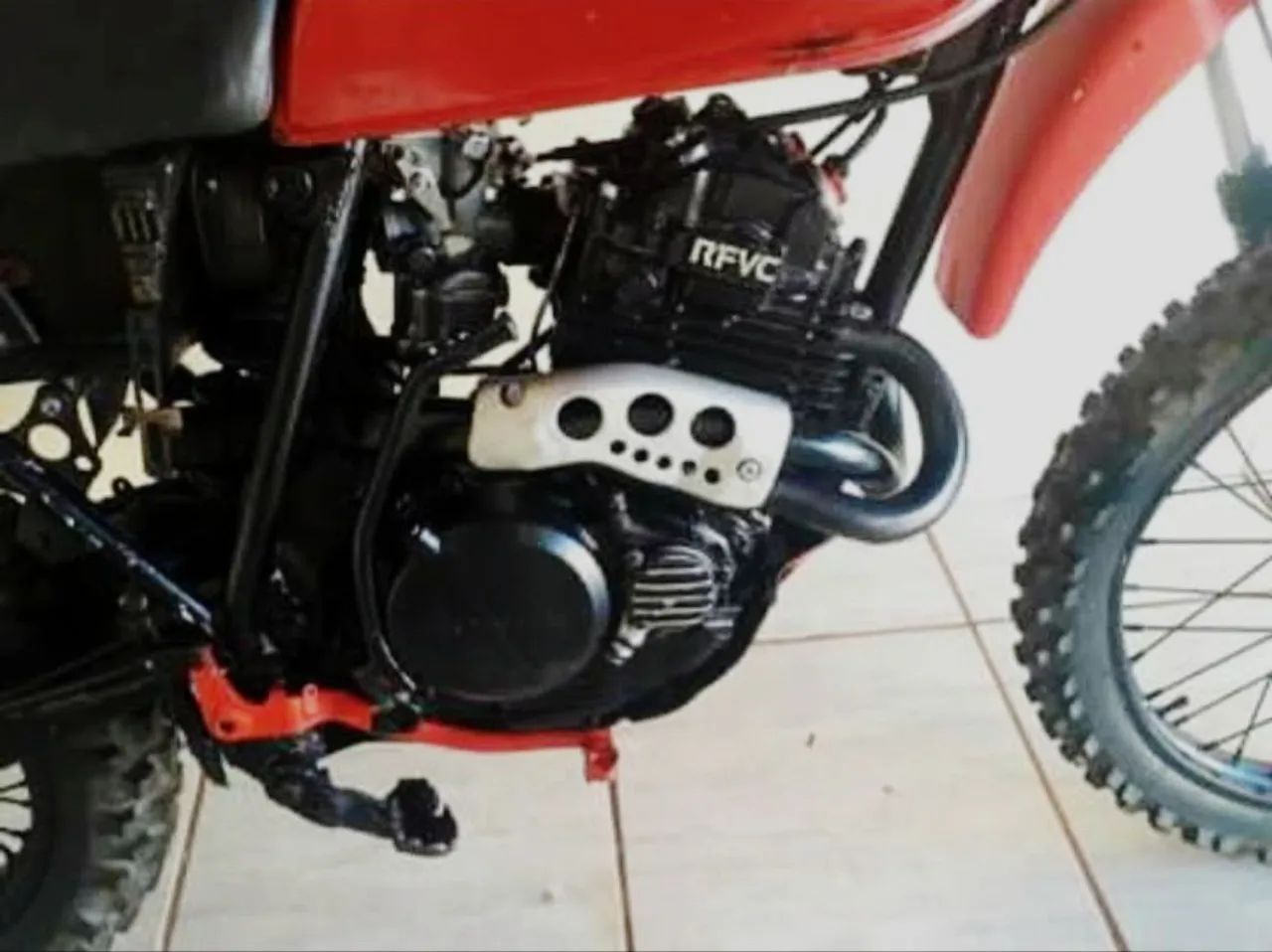 Moto Honda XLX 250R pra TRILHA!  Motor Funcionando! Só Pegar e Andar! (LEIA O ANÚNCIO!) - Foto 2