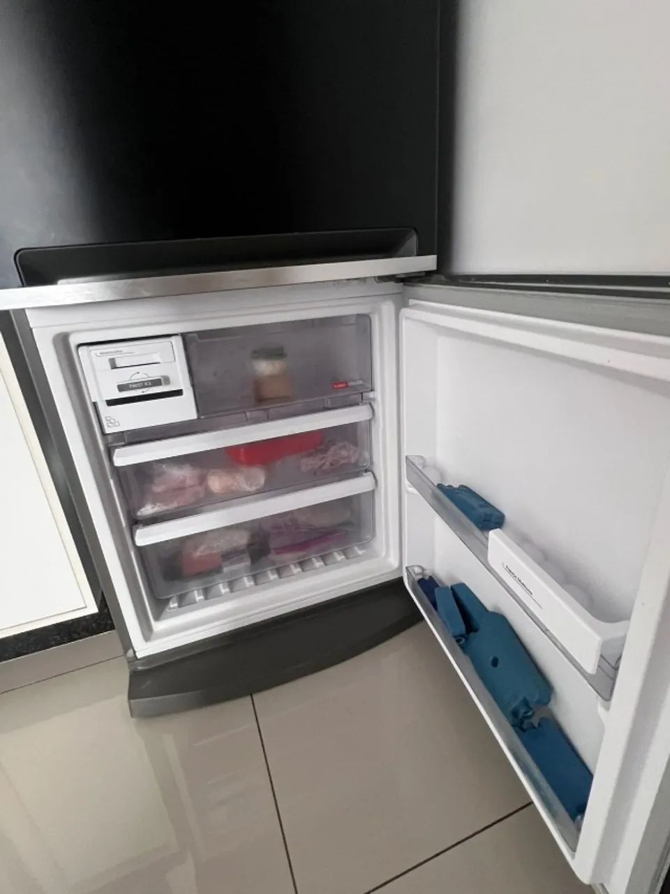 Geladeira Frost Free Brastemp Inverse 479 litros envelopada Inox Outlet - BRE58FE - Foto 4