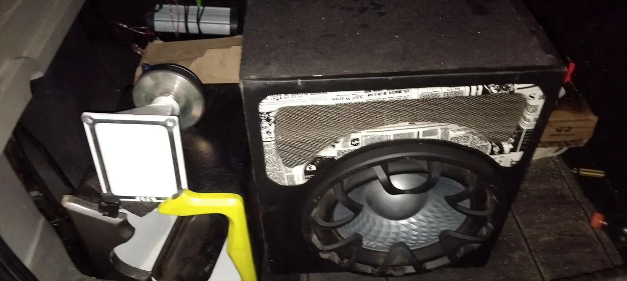 Caixa de Som Subwoofer para Carro