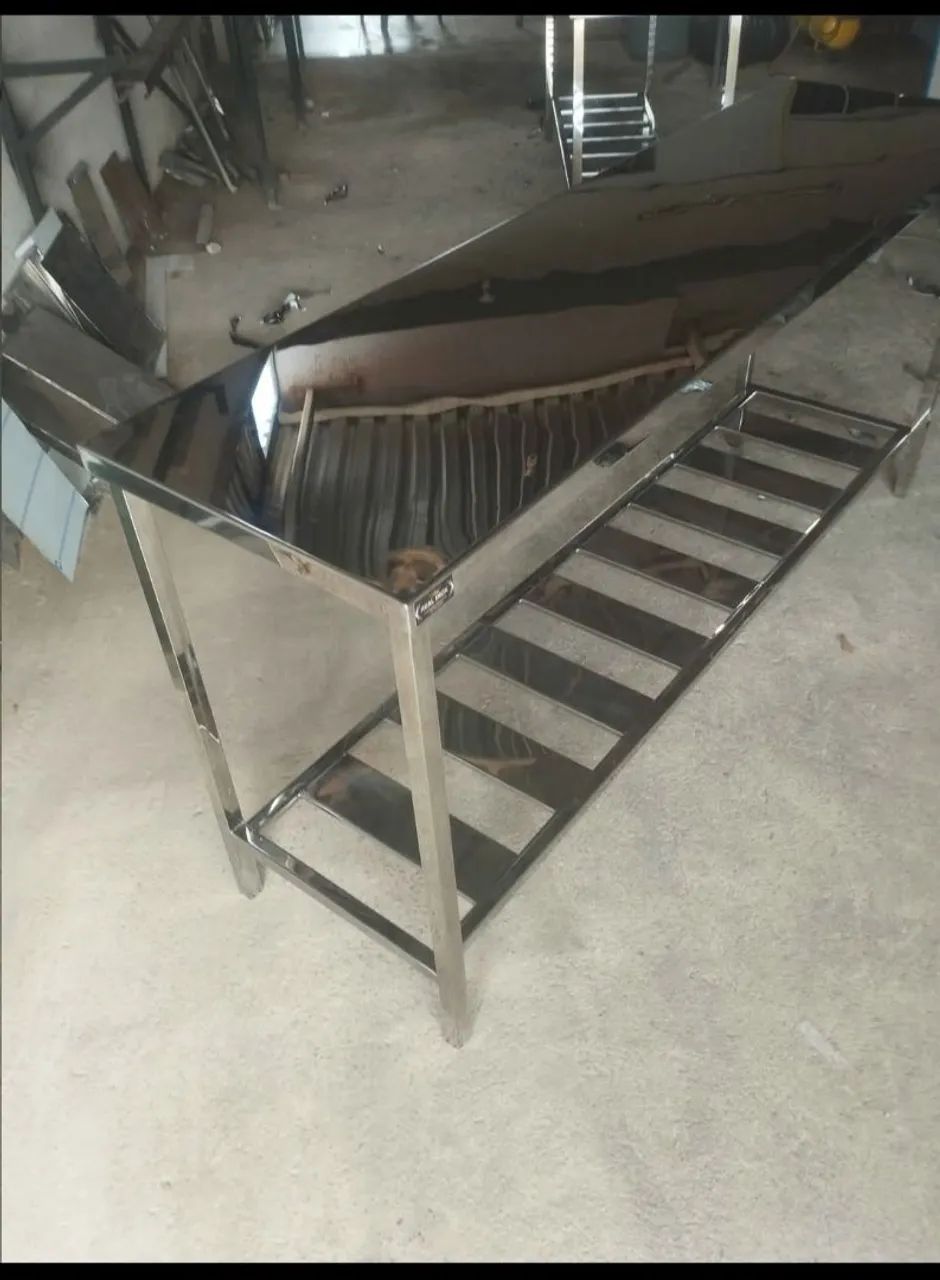Mesa totalmente em aço inox  - Foto 2