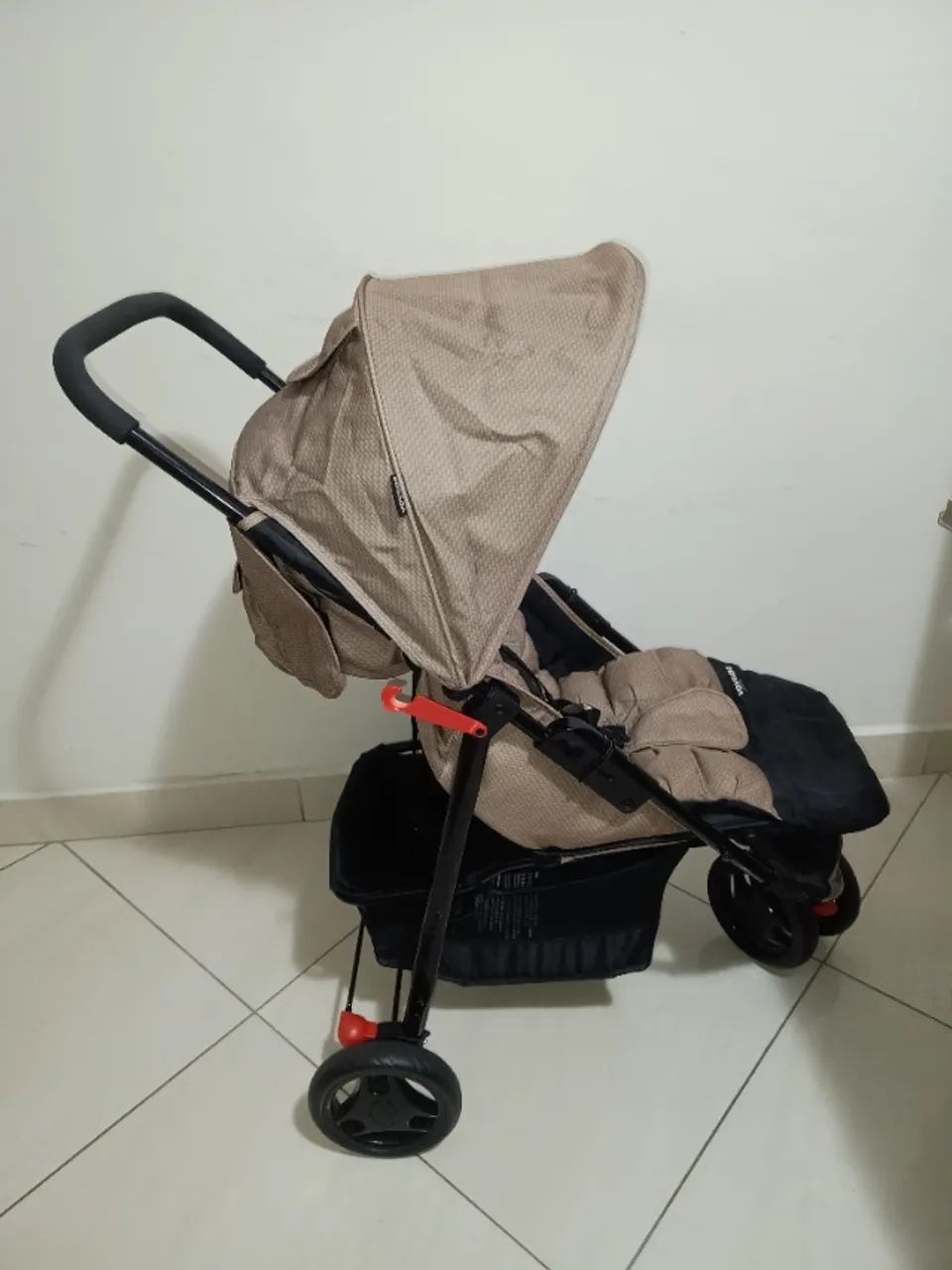 Carrinho + Bebê Conforto Voyage Delta Bege - Foto 2