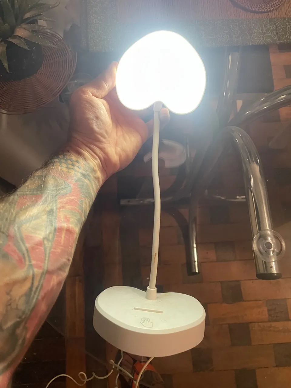 Luminária de Mesa em Formato de Coração