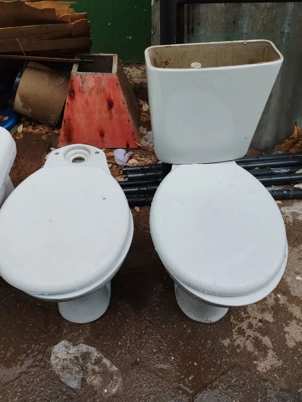 Vasos Sanitários em ótimo estado. Valor de cada: 150,00 - Foto 5