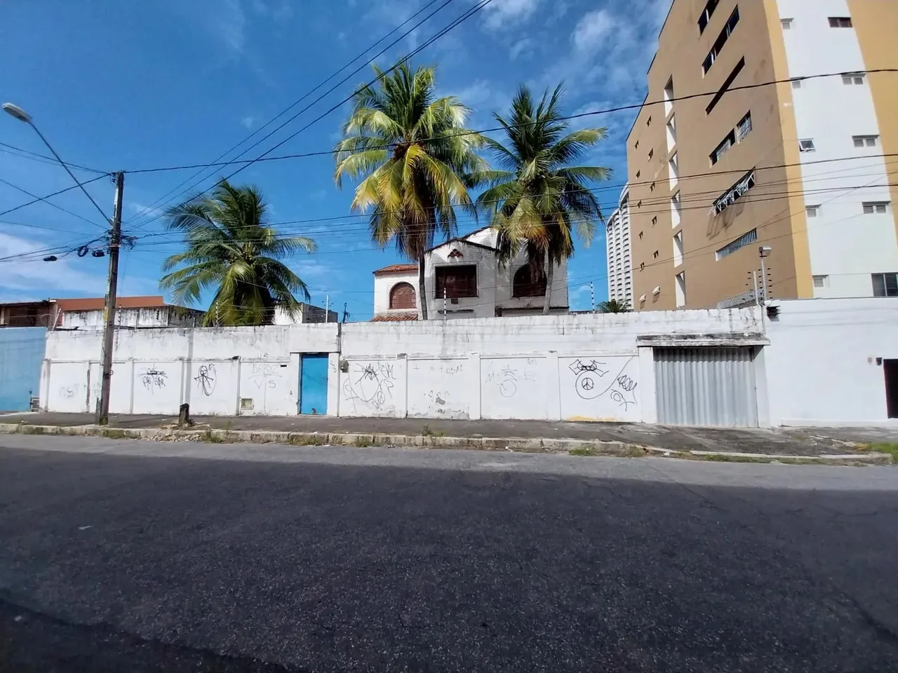 (CA8241) Casa localizada no Centro, medindo 681,50m²