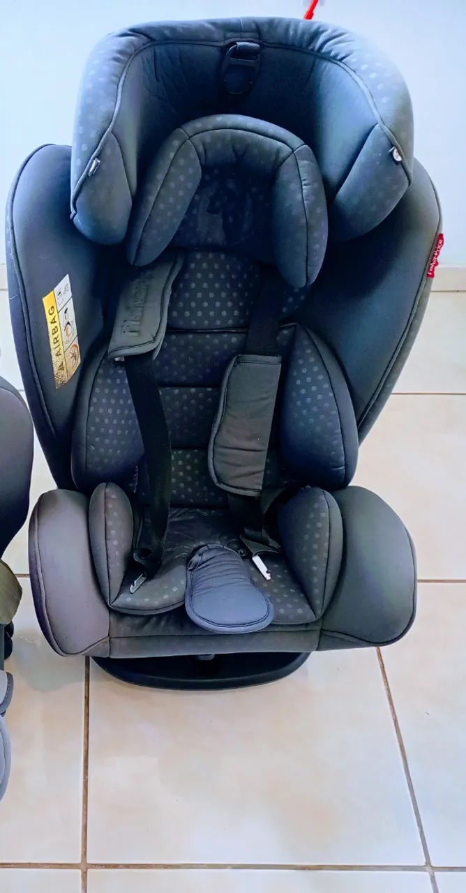 Cadeirinha de criança para carro