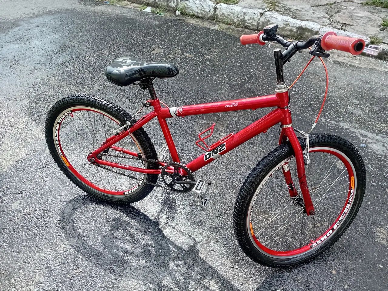 Bicicleta vermelha aro 24 - Foto 3