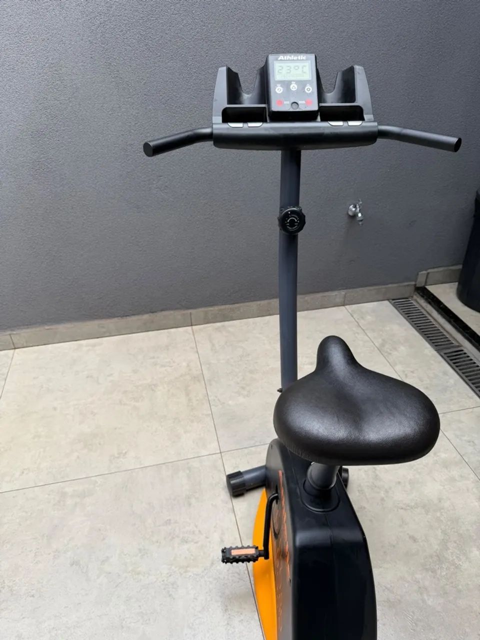 Bicicleta Ergométrica Athletic Performance 410BV - Foto 2