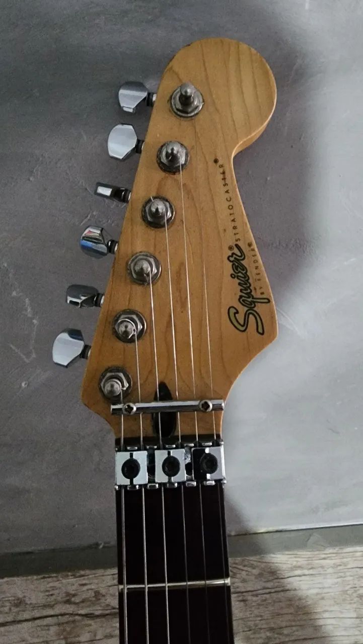 Squier Stratocaster Korea 1998 - Instrumentos musicais - Jardim