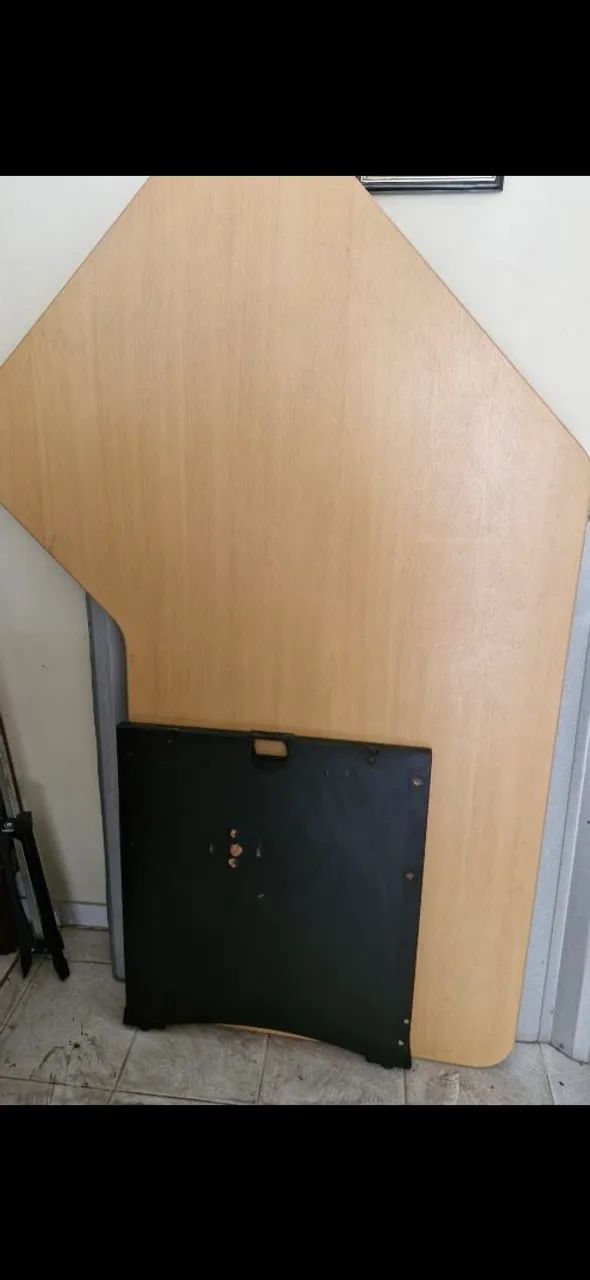 MESA DE ESCRITÓRIO com 2 gavetas 