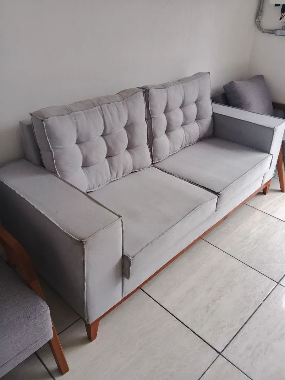 VENDO SOFÁ SEMI NOVO