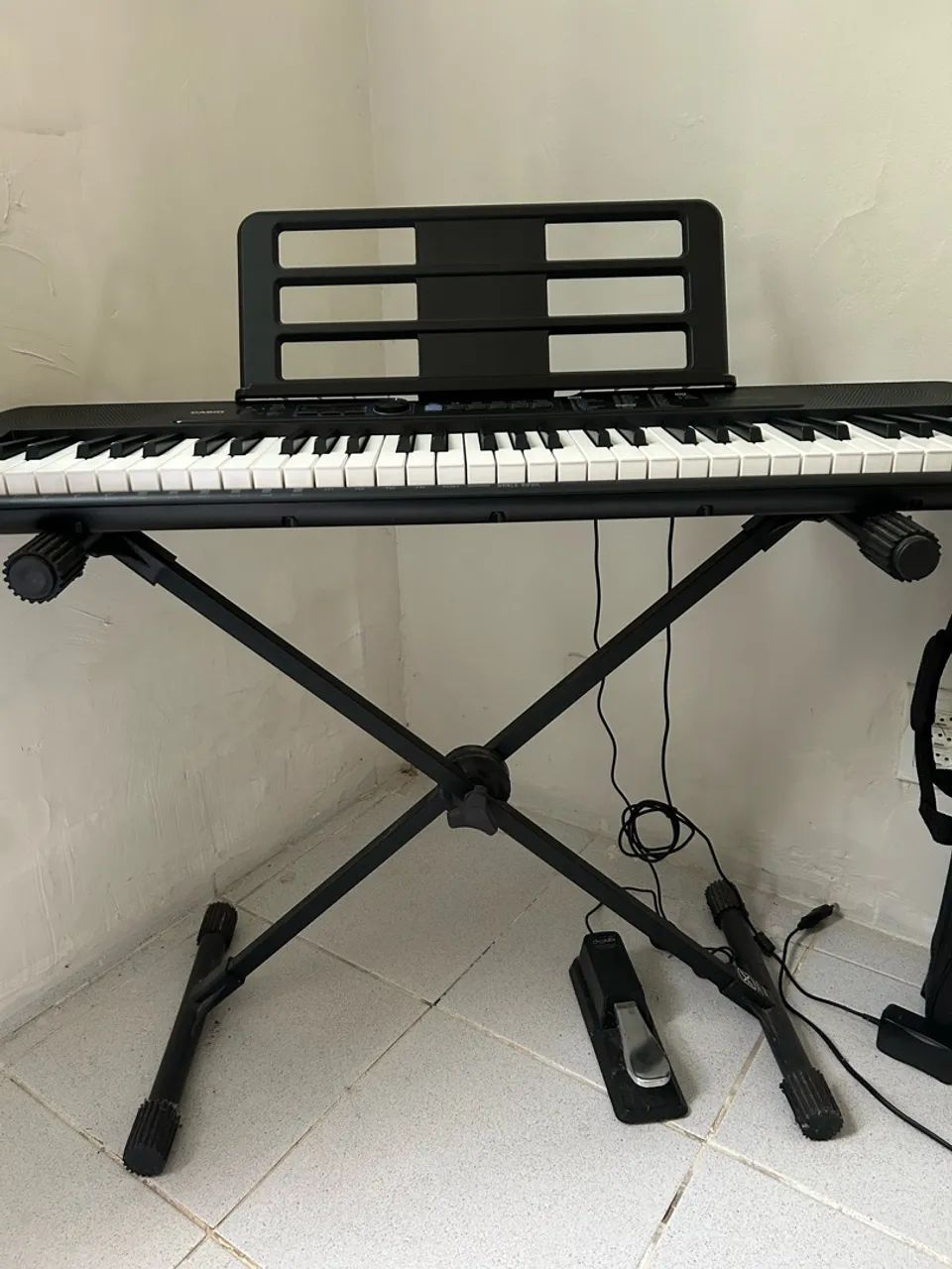 Teclado Casio CTS 300+ Pedal e Suporte - Foto 3