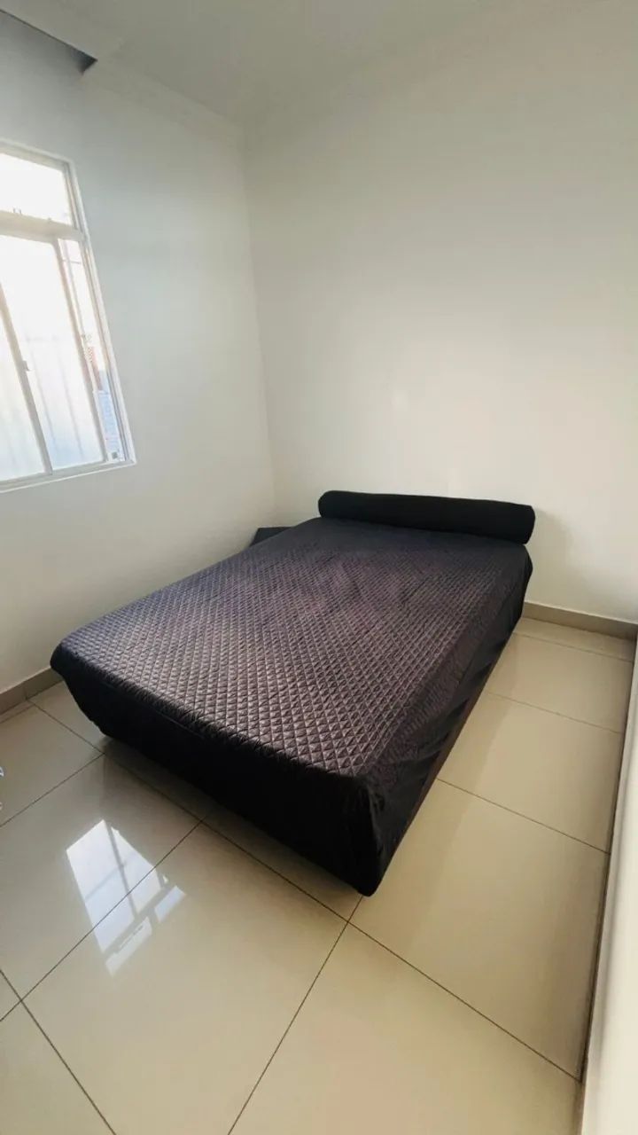 Cama Box Baú Casal com Grande Espaço Interno - em ótimo estado!