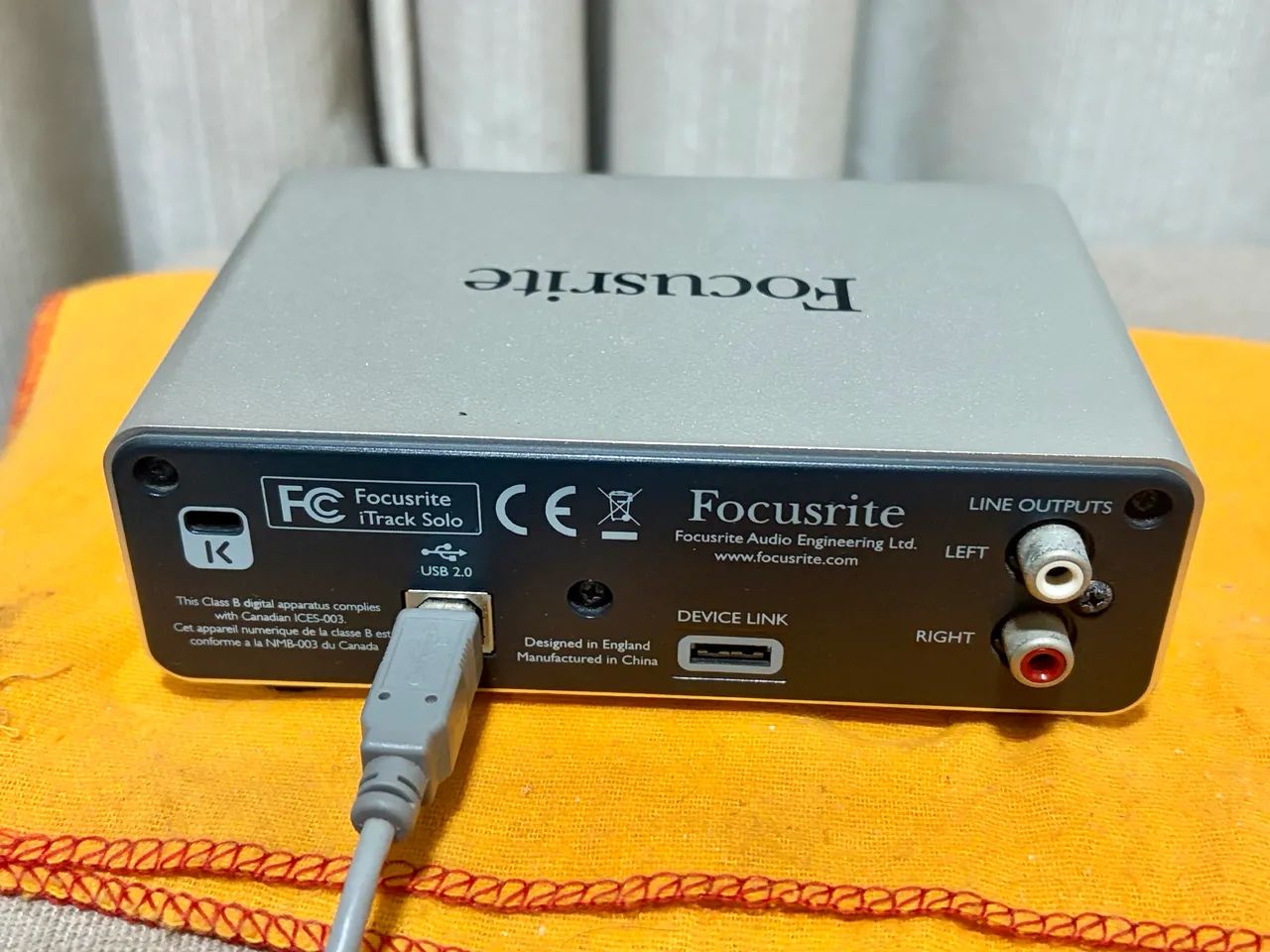 Interface Focusrite itrack Solo 24 bits 2x2 - Foto 4