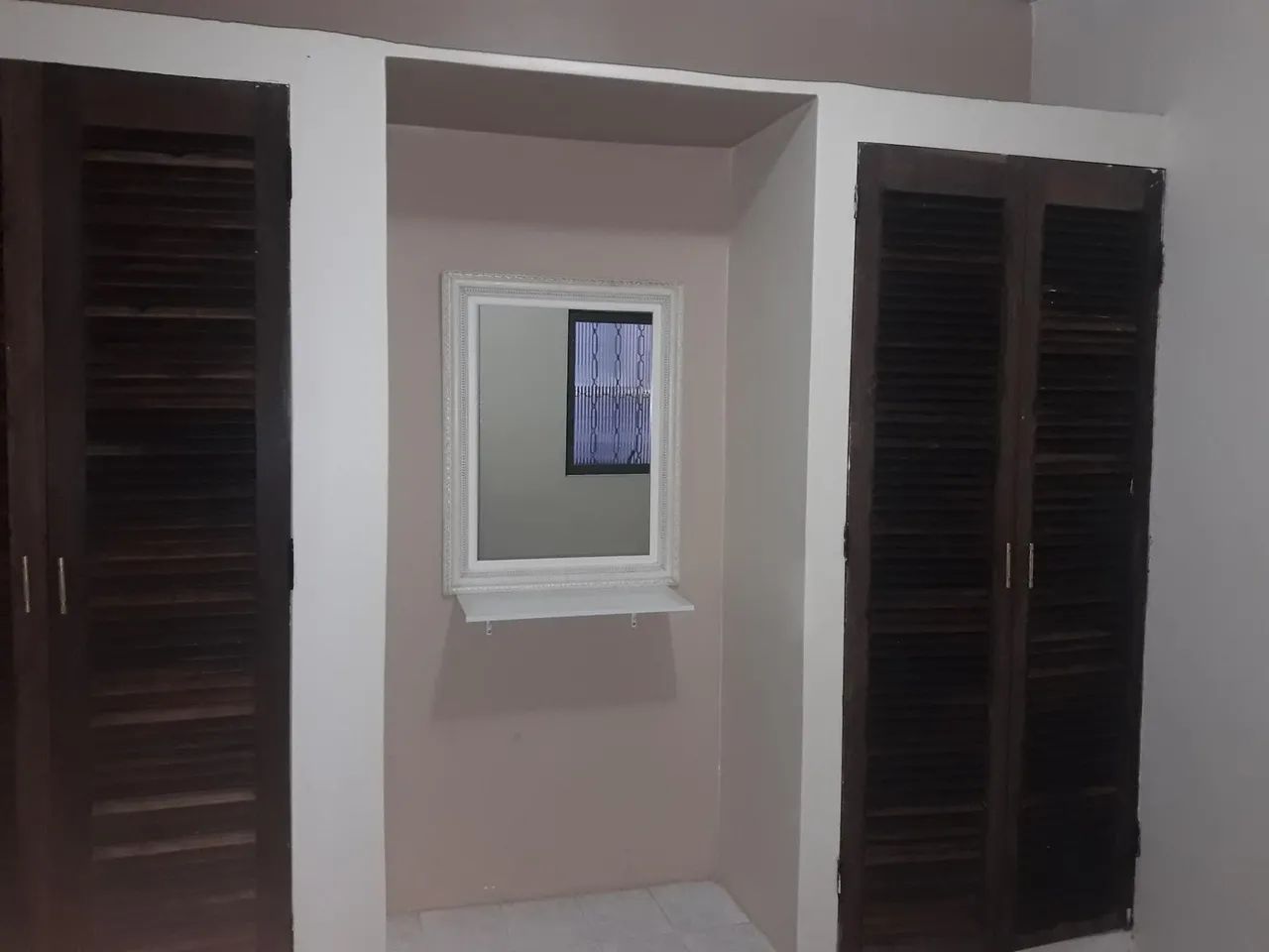Casa de fundos - aluga-se - Foto 4