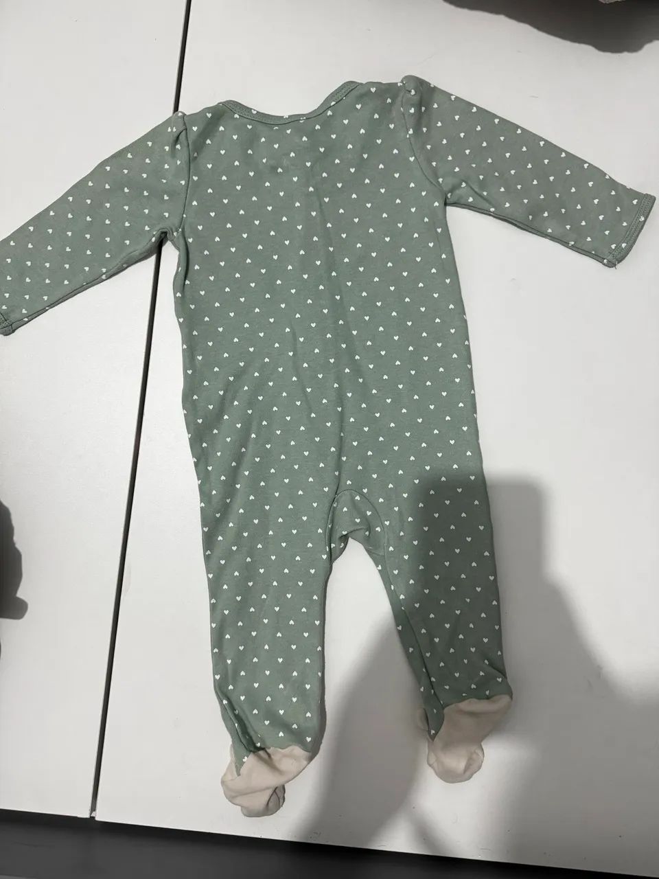 Macacão bebê com pezinho coração urso verde | Carter's - Foto 4