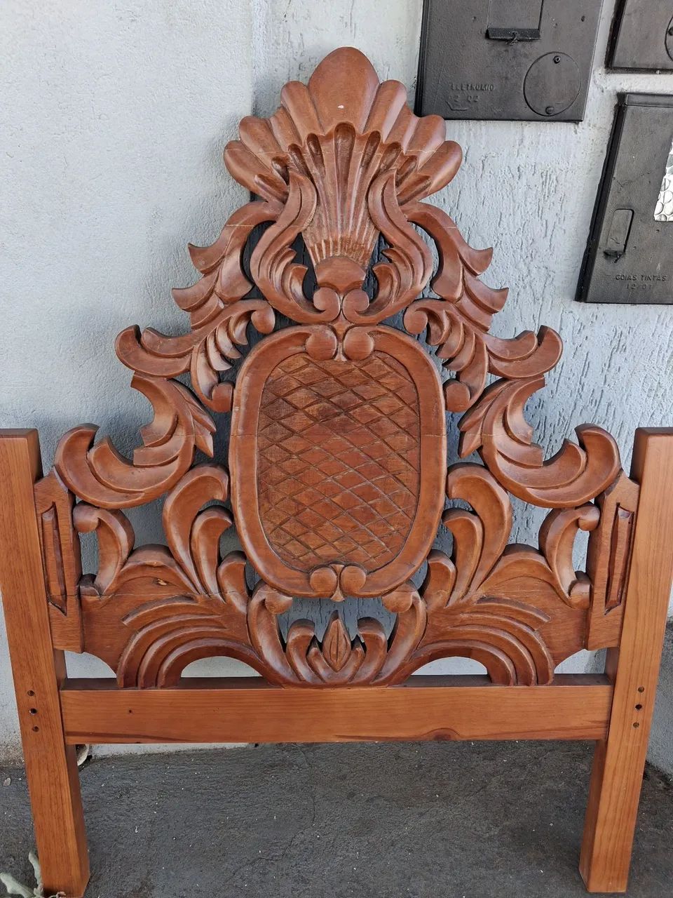 Cama medalhão solteiro