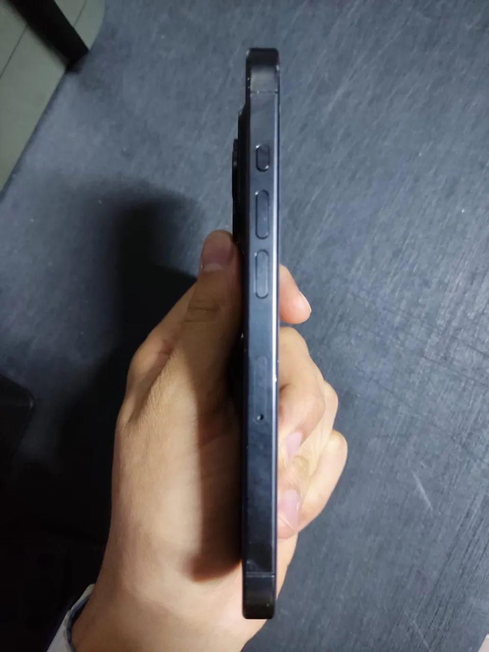 Iphone 15 pro preto 256gb  - Foto 3