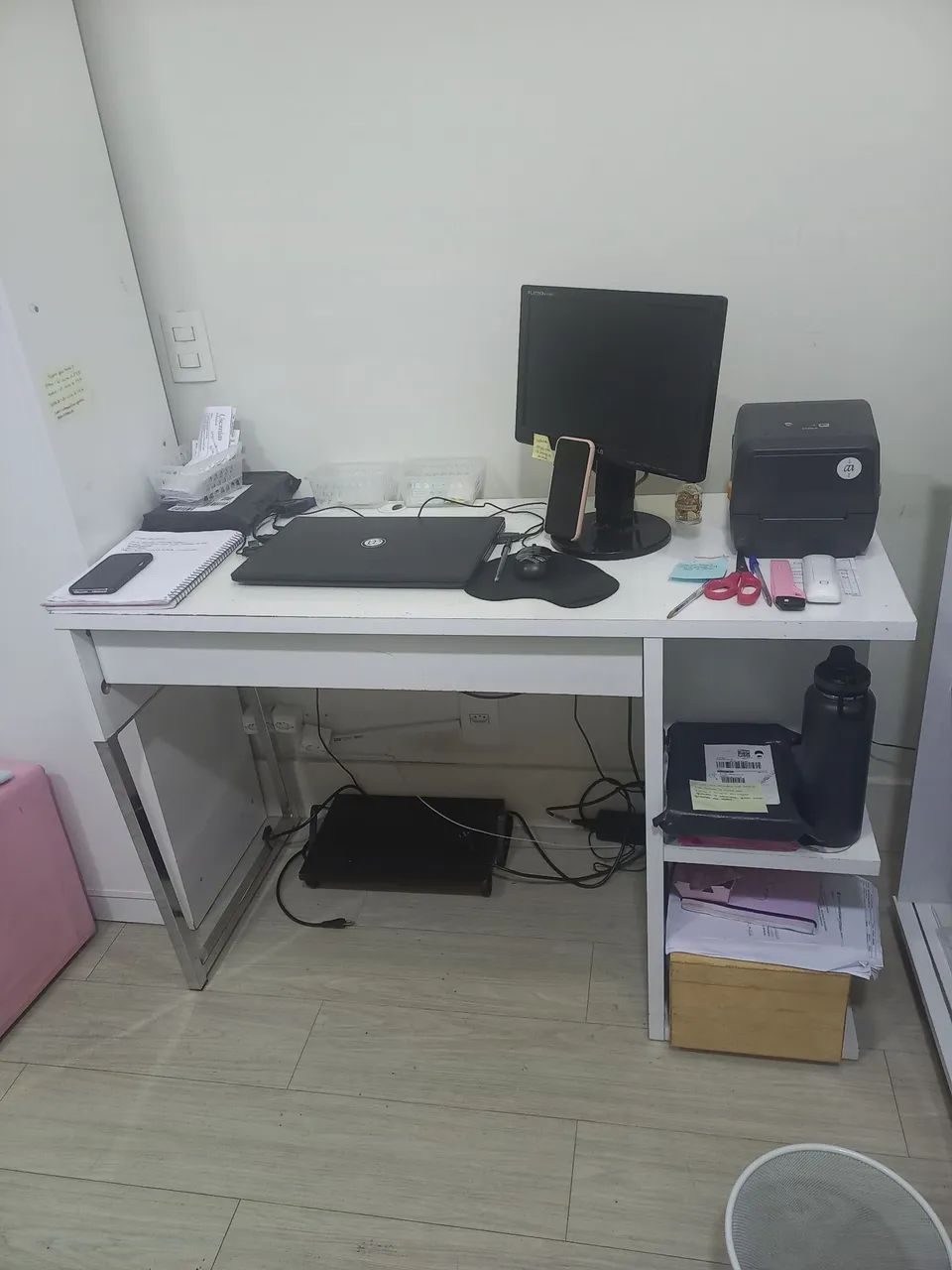 MESA COM GAVETAO E NICHO - Foto 2