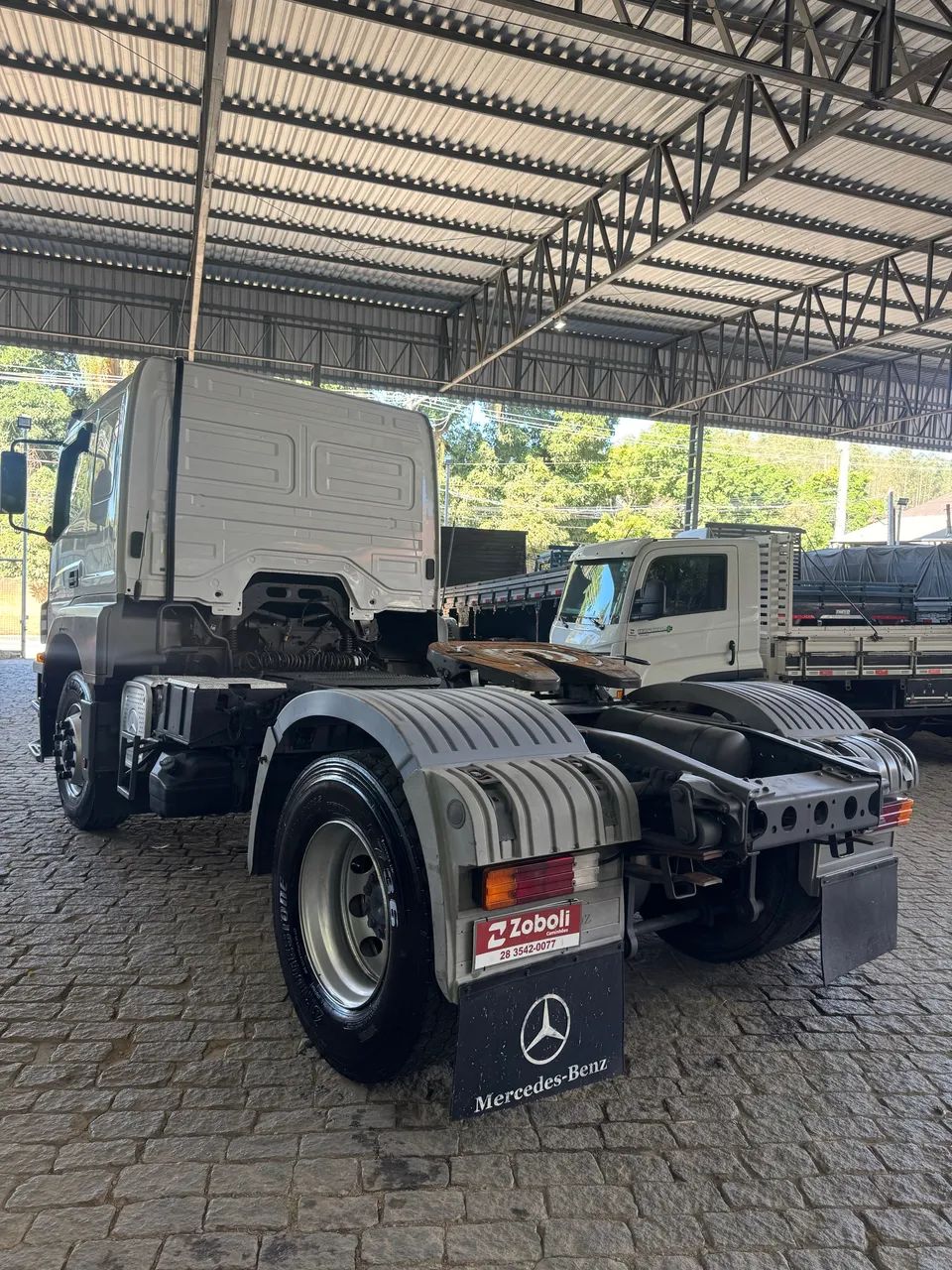 MB Axor 1933 4x2 2014 - Foto 5