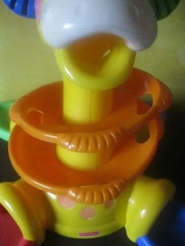 Girafa com bolinhas Fisher Price - Foto 2