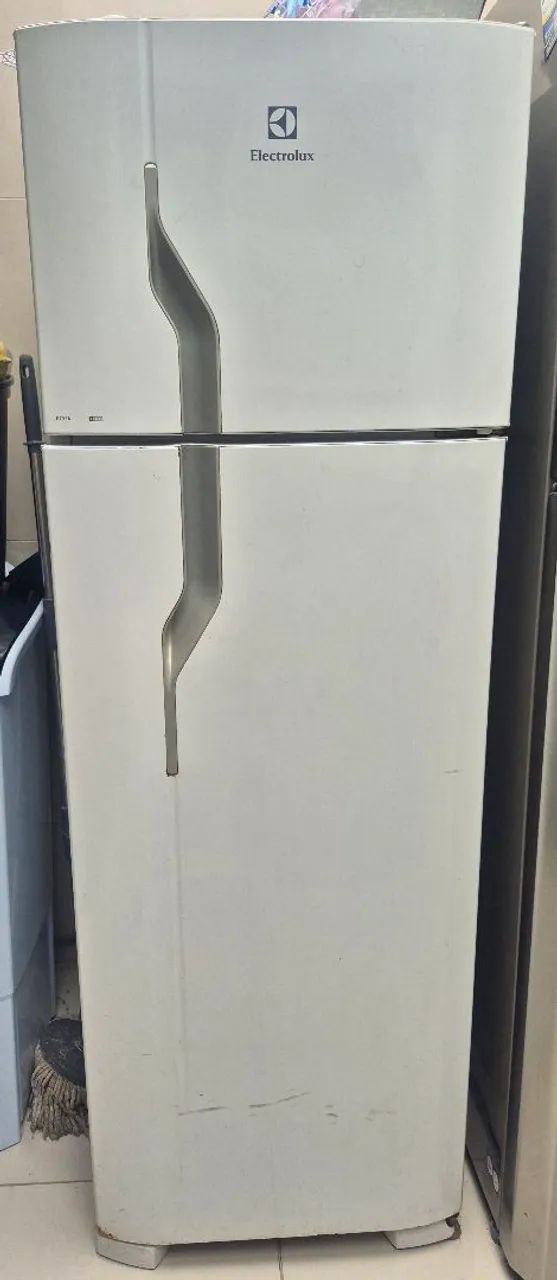 Geladeira Electrolux dc35a