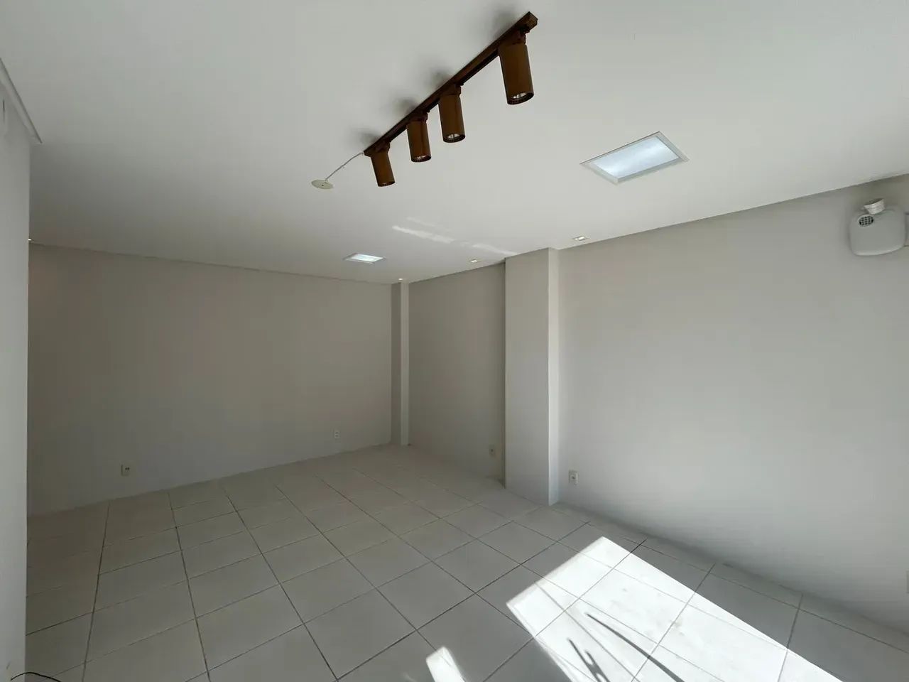 SALA COMERCIAL NO BAIRRO SÃO VICENTE - Foto 2