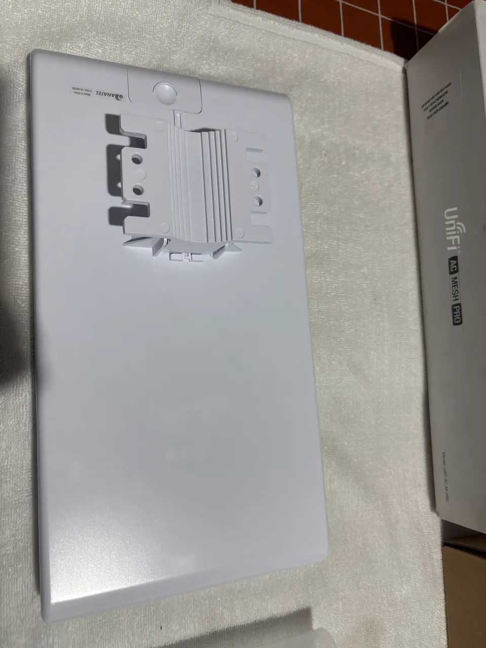 Access Point Unifi Mesh 2,4/5GHZ 1300 MBPS - UAP-AC-M-PRO - Foto 3