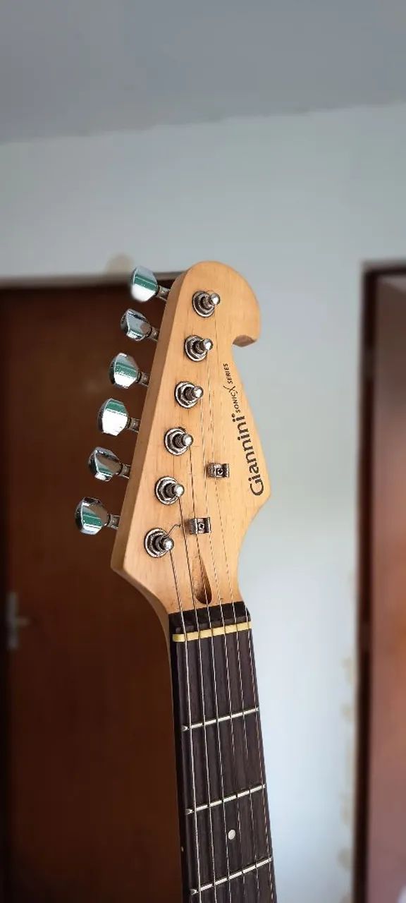 Guitarra Stratocaster Giannini - Foto 2