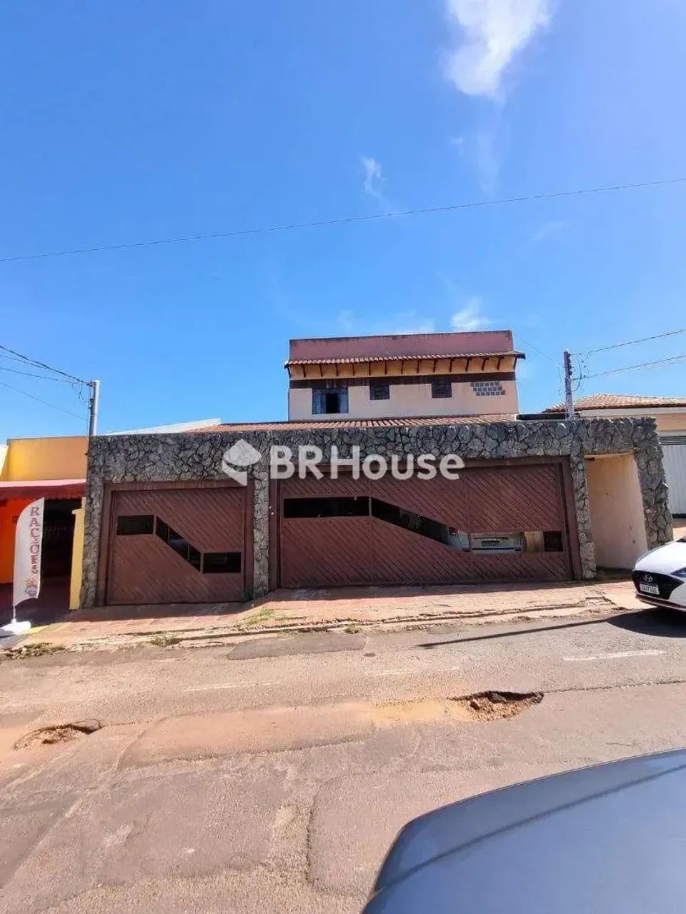 Monte Castelo | Sobrado 4 quartos, sendo 1 suite - Foto 2