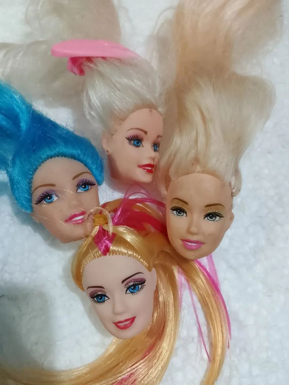 Lote de cabeças de bonecas genericas - Foto 4