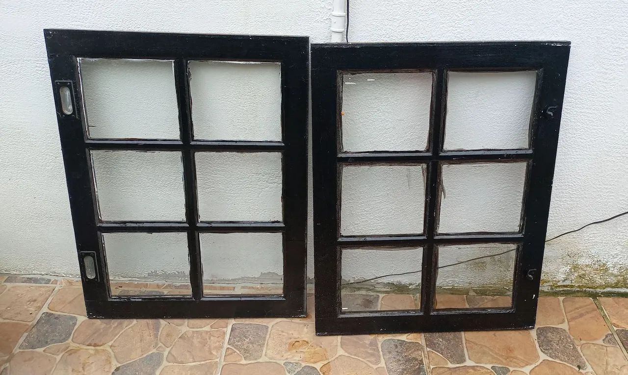 Janelas de correr de madeira com vidro 