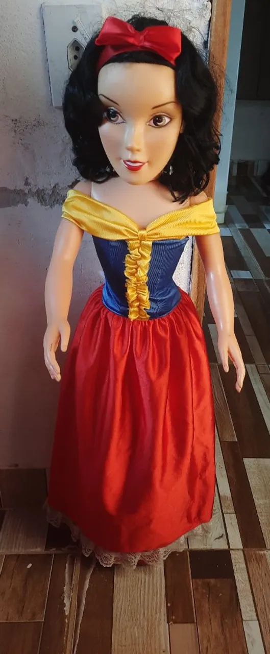 Boneca branca de neve 