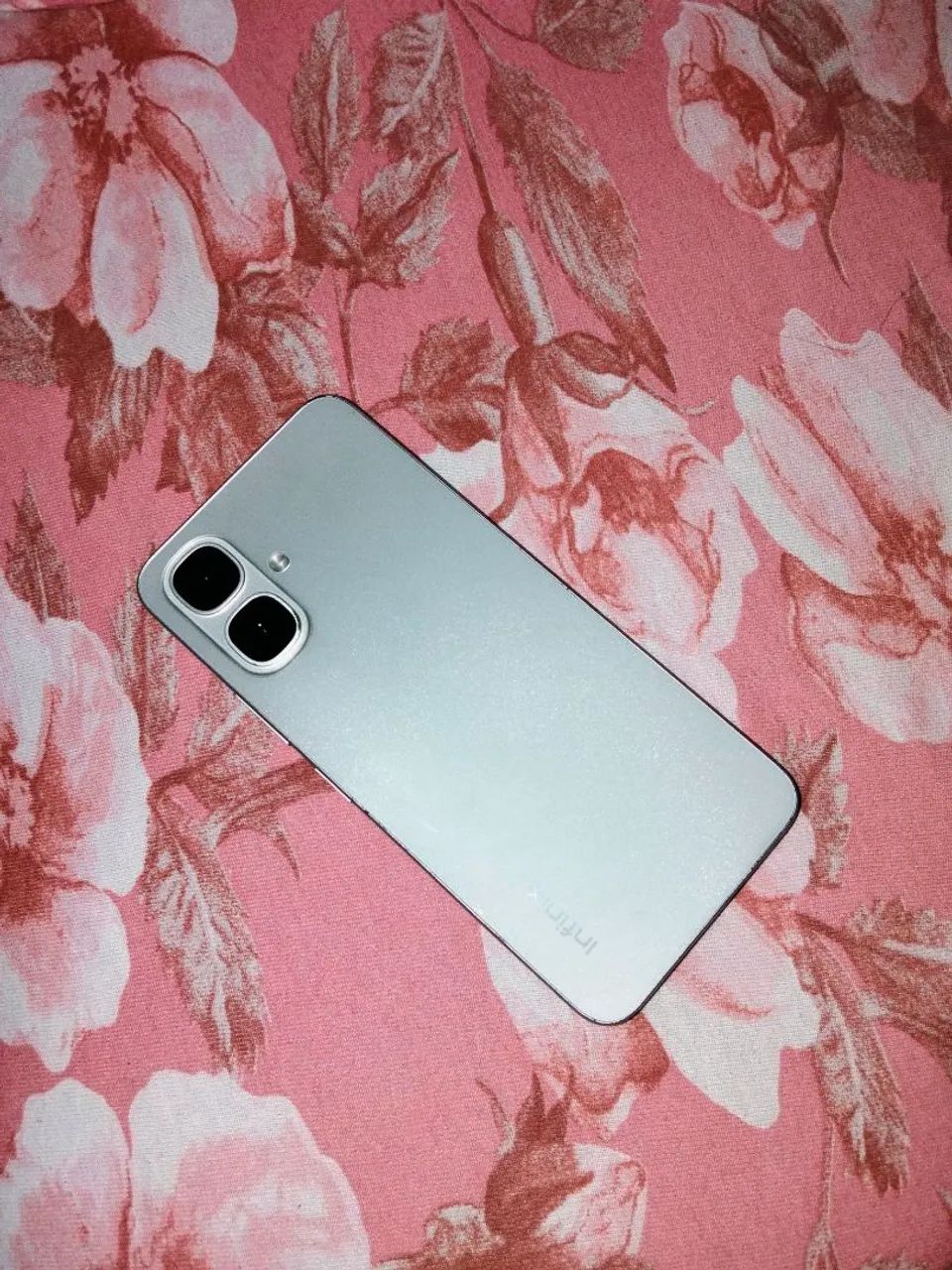 vendo Infinix Smart 10  - Foto 2