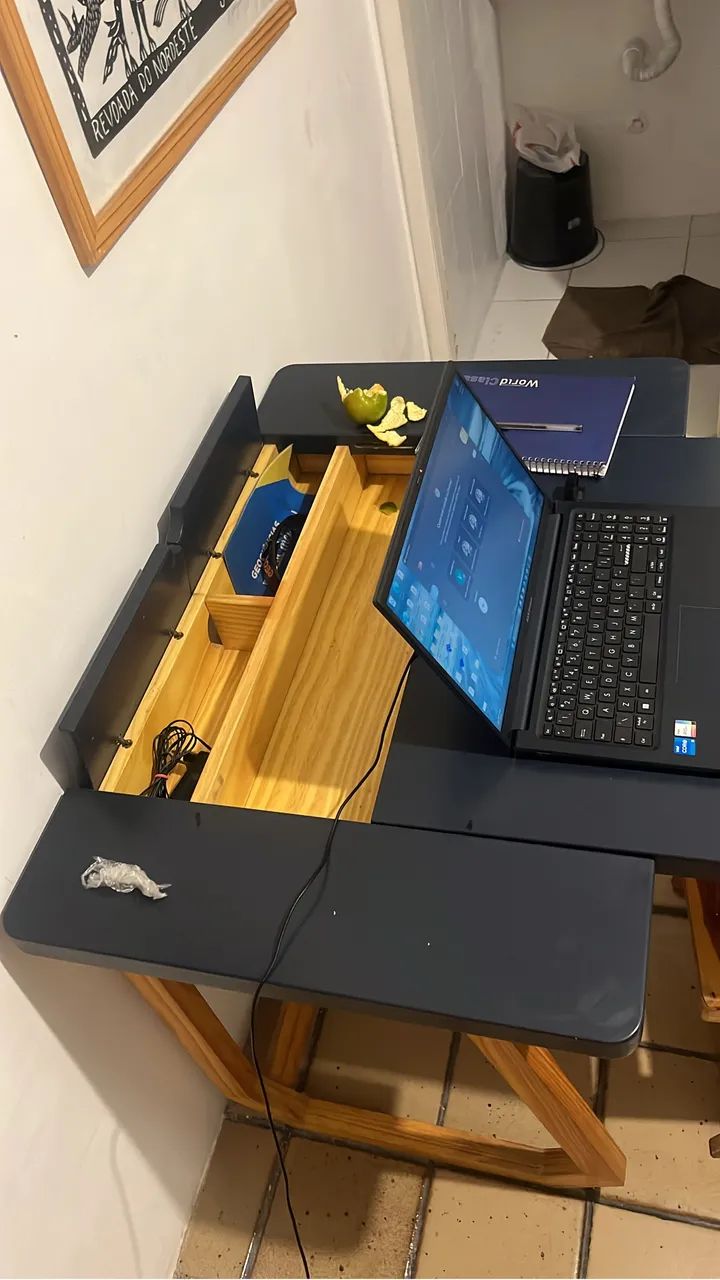 Mesa Tok Stok com compartimentos - Foto 2