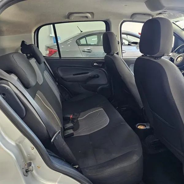 Fiat Uno WAY 1.4 EVO Fire Flex 8V 5P 2016 - Foto 5