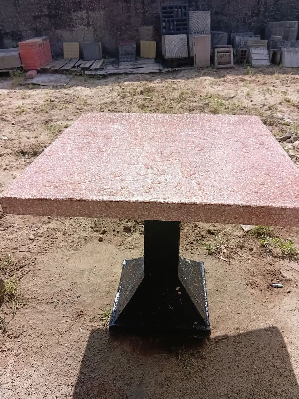 Mesa pequena dd granillite 
