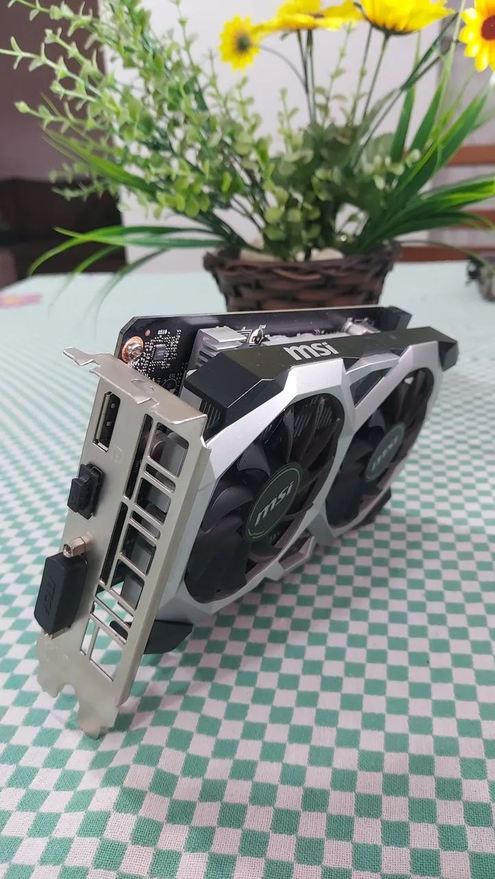 MSI NVIDIA GTX 1650 4GB DDR6 Ventus XS OC - Foto 4