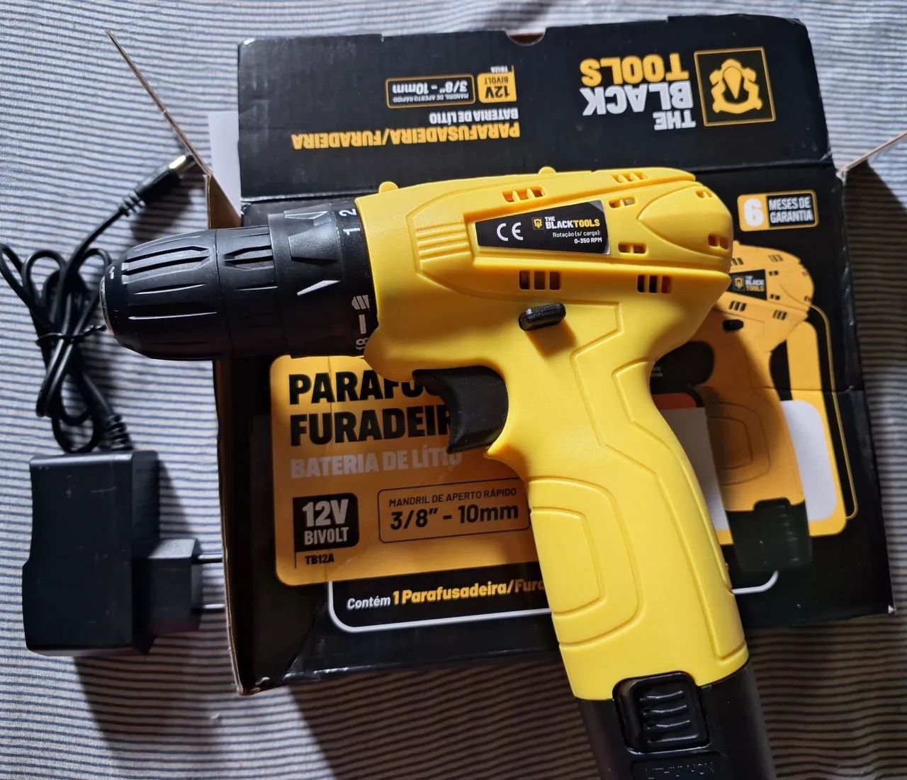 Furadeira/Parafusadeira Black Tools sem fio nova