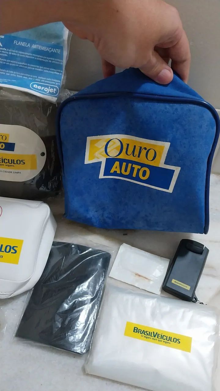 Kit da Brasil auto contendo necessaire e diversos itens - Foto 4